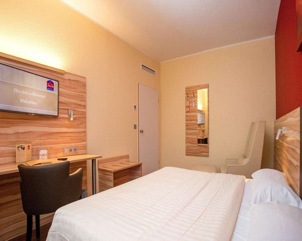 Plaza Premium Columbus 4* Bremen