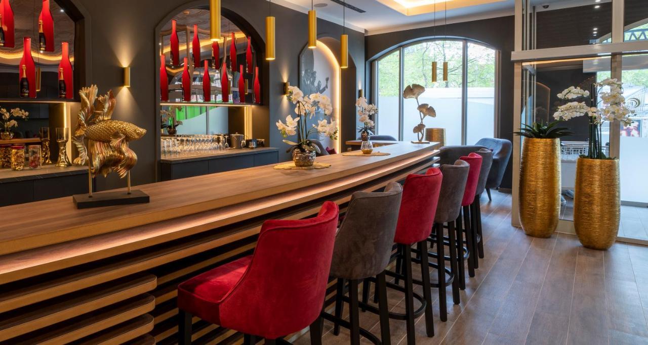 Plaza Premium Columbus Hotel