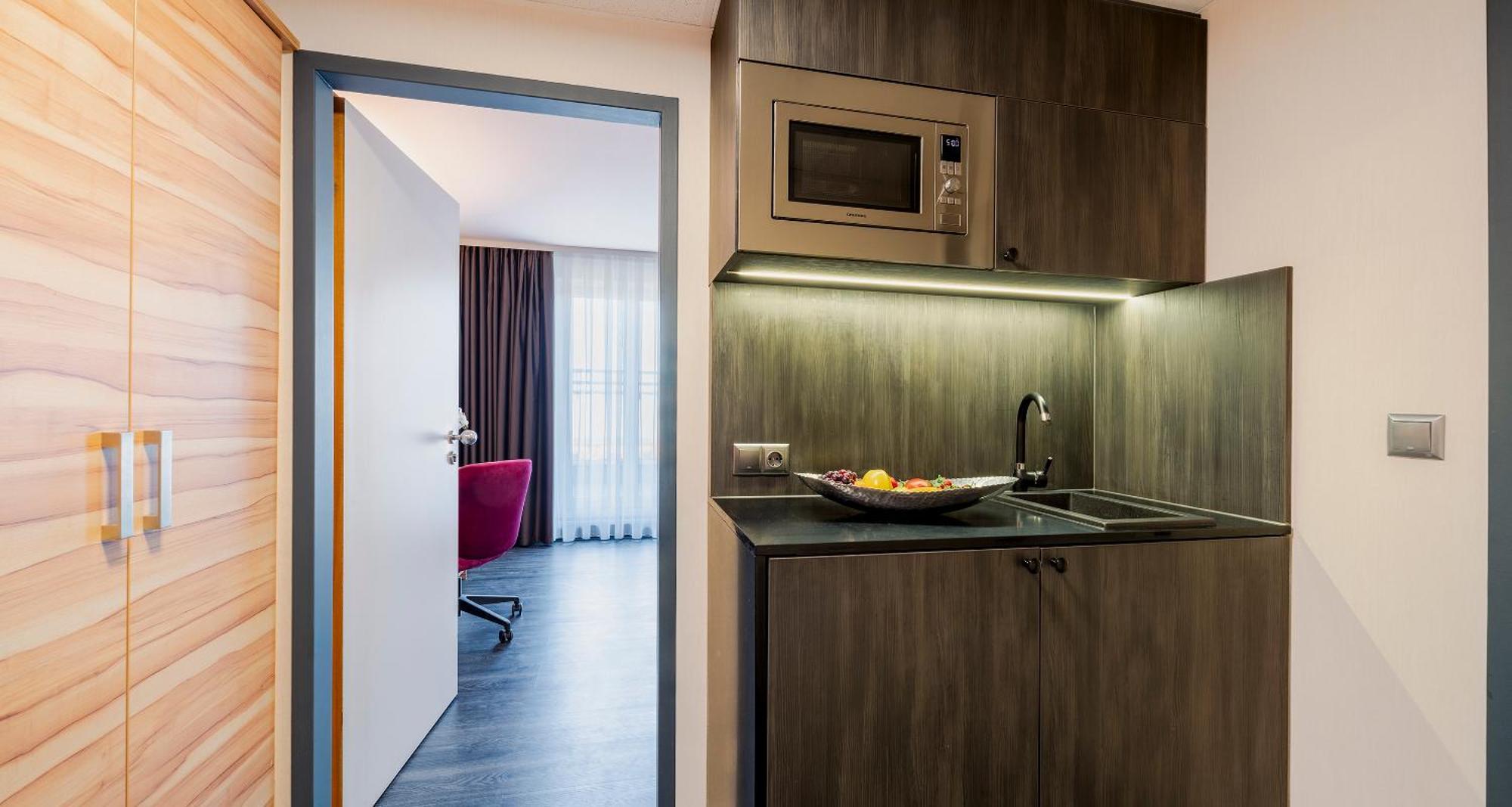 Plaza Premium Columbus